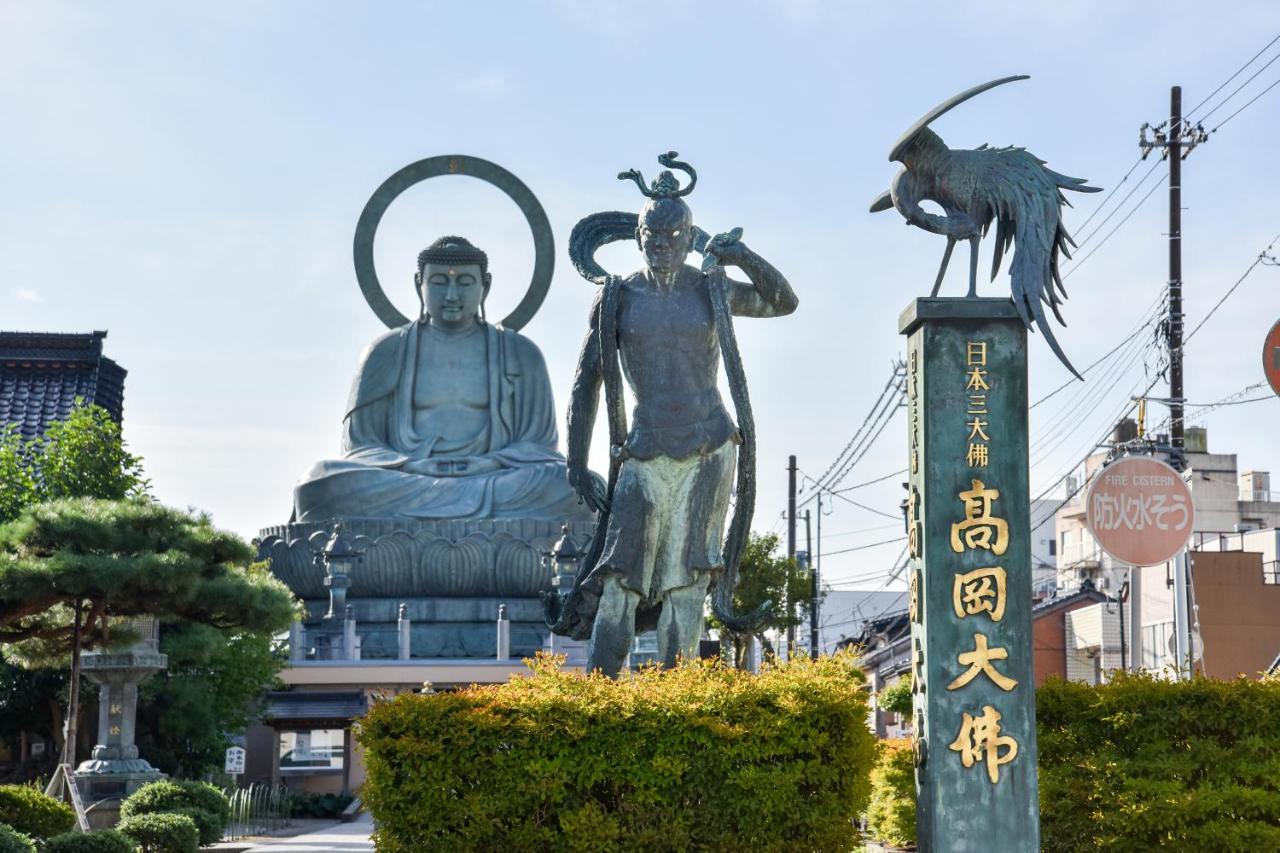 Kadokyu Ryokan Takaoka Bagian luar foto