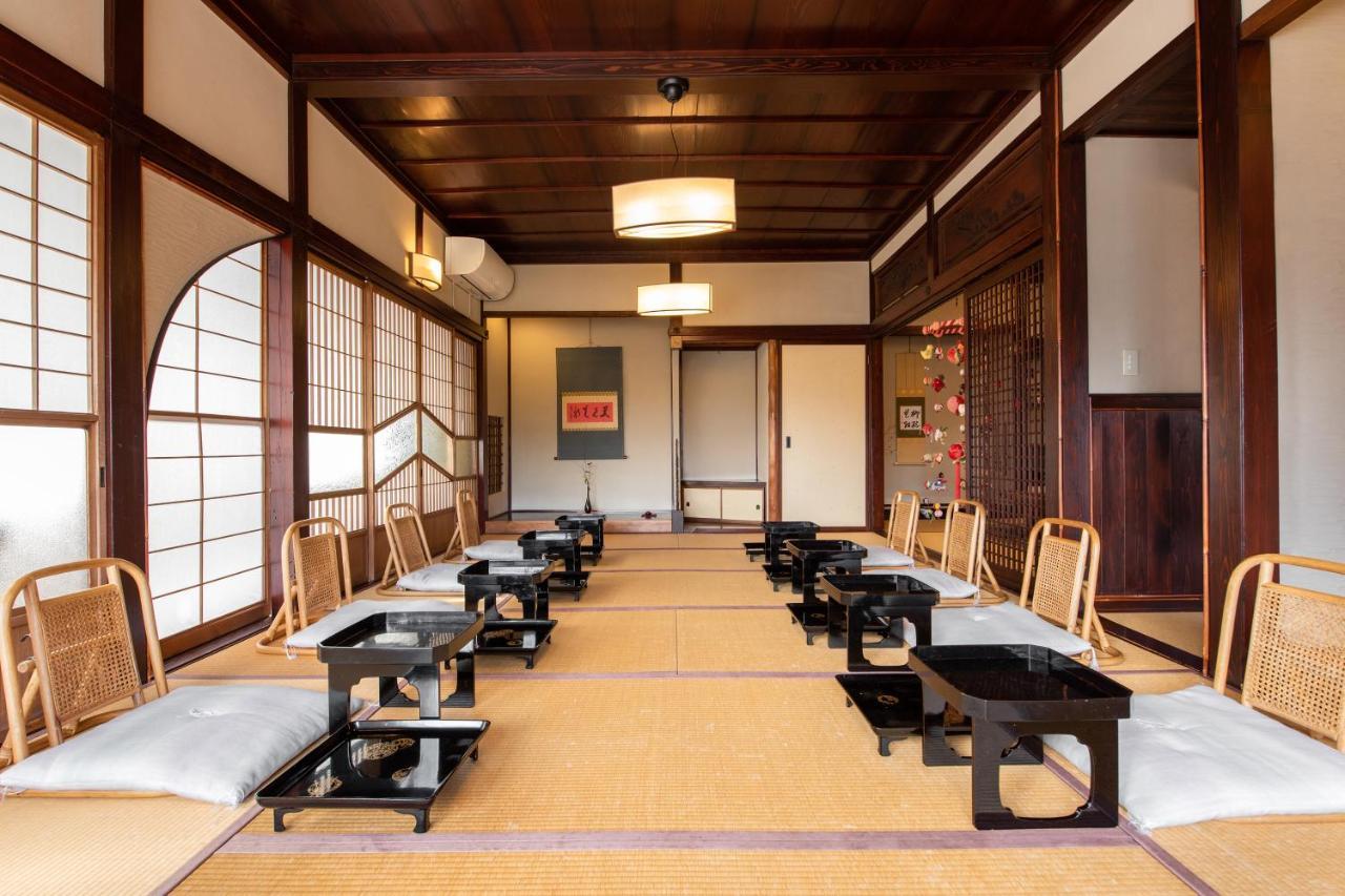 Kadokyu Ryokan Takaoka Bagian luar foto