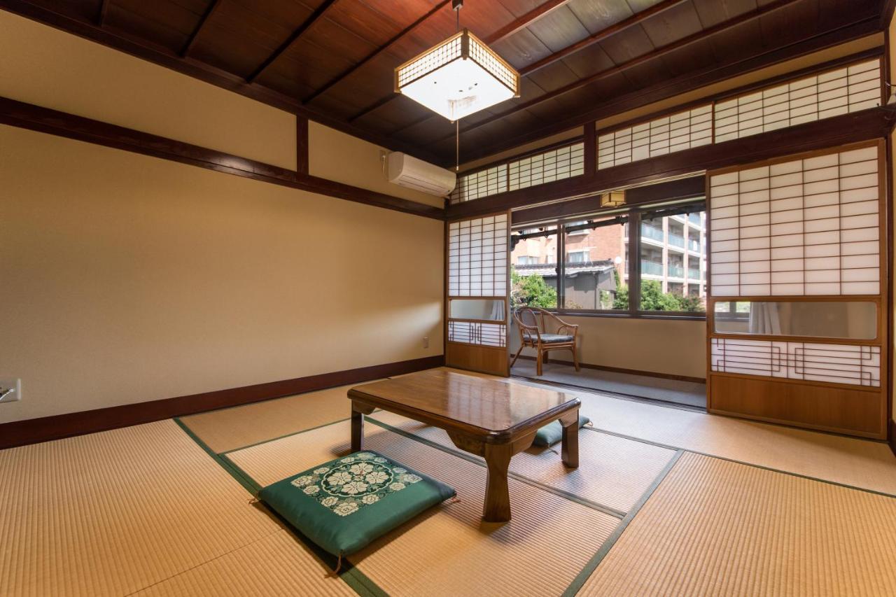 Kadokyu Ryokan Takaoka Bagian luar foto