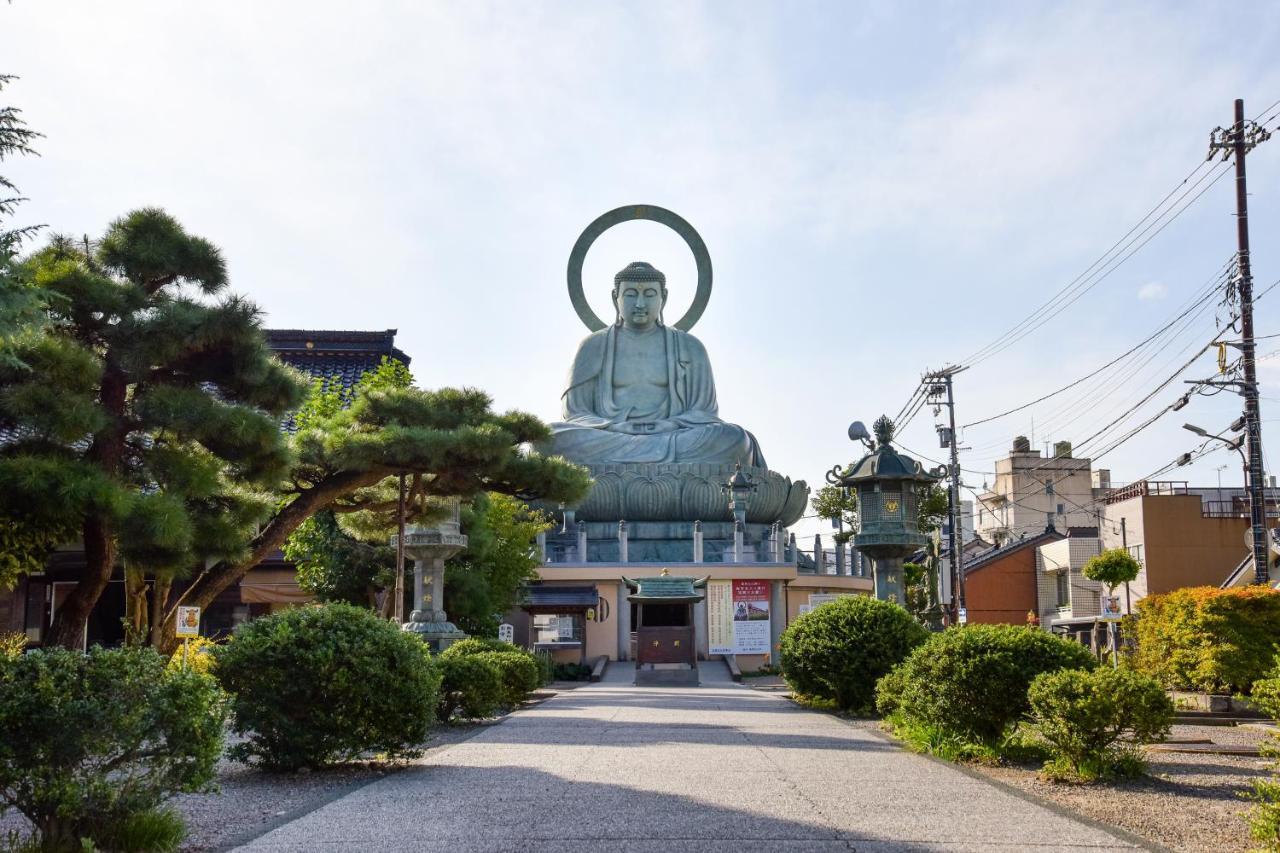 Kadokyu Ryokan Takaoka Bagian luar foto