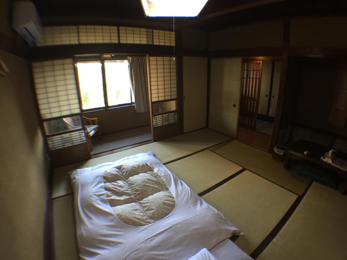 Kadokyu Ryokan Takaoka Bagian luar foto